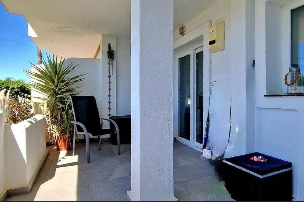 5* Stunning Golf & Sea Apartment 米哈斯 外观 照片