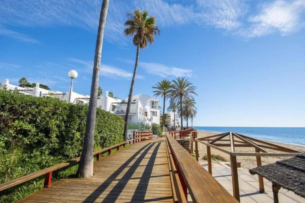 5* Stunning Golf & Sea Apartment 米哈斯 外观 照片