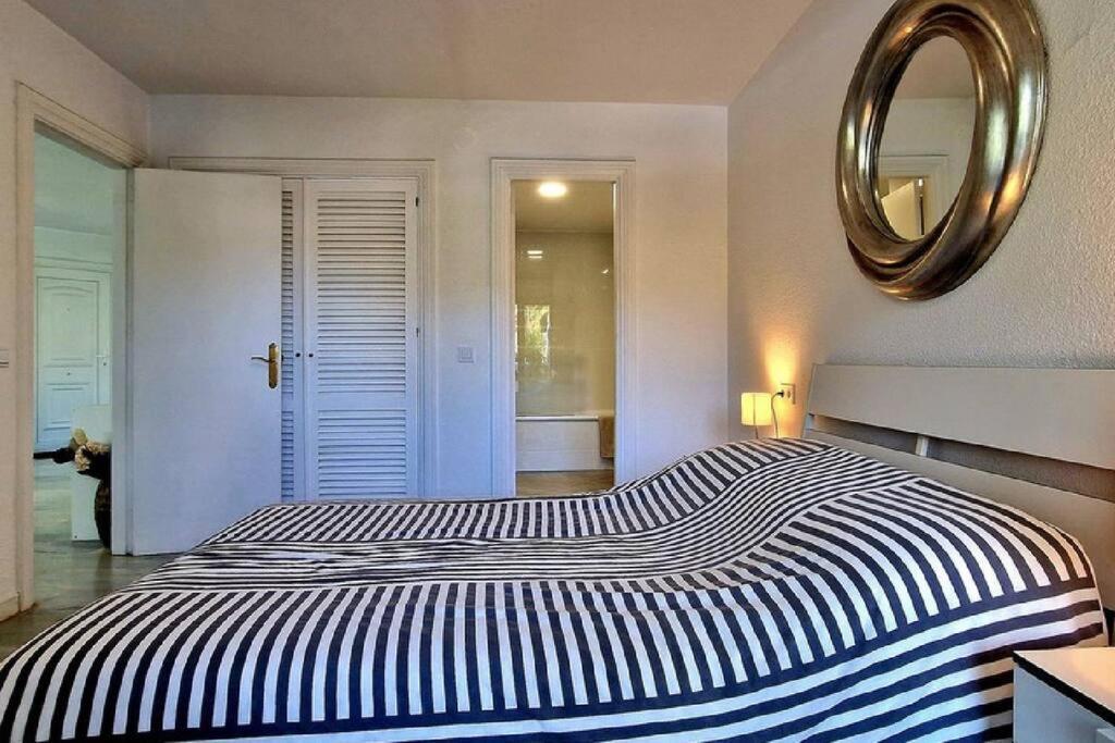5* Stunning Golf & Sea Apartment 米哈斯 外观 照片