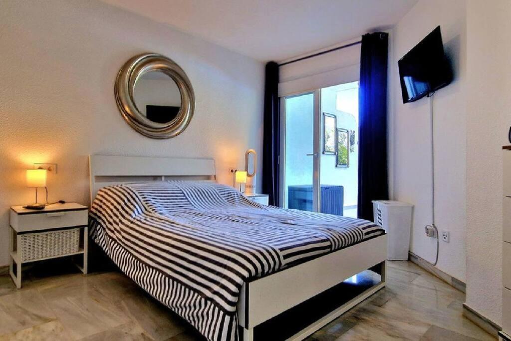 5* Stunning Golf & Sea Apartment 米哈斯 外观 照片