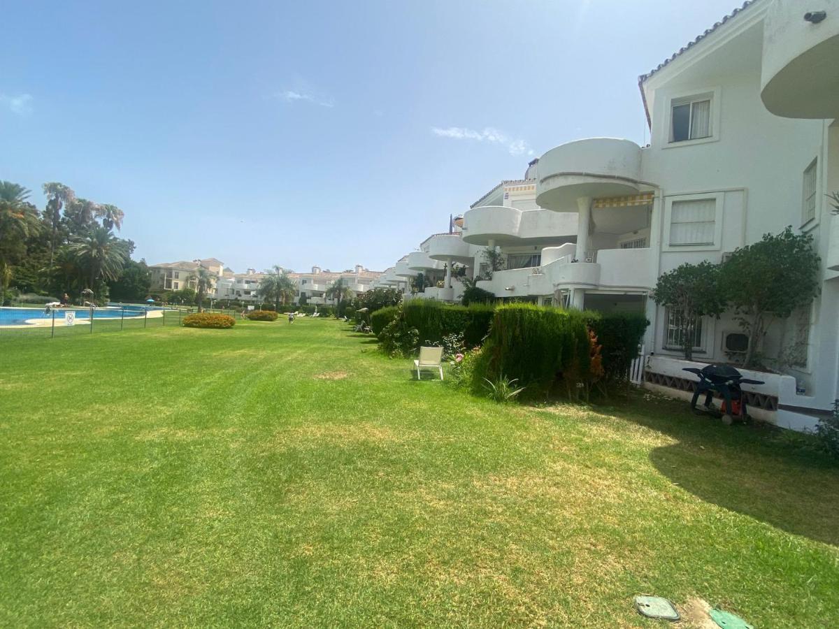 5* Stunning Golf & Sea Apartment 米哈斯 外观 照片